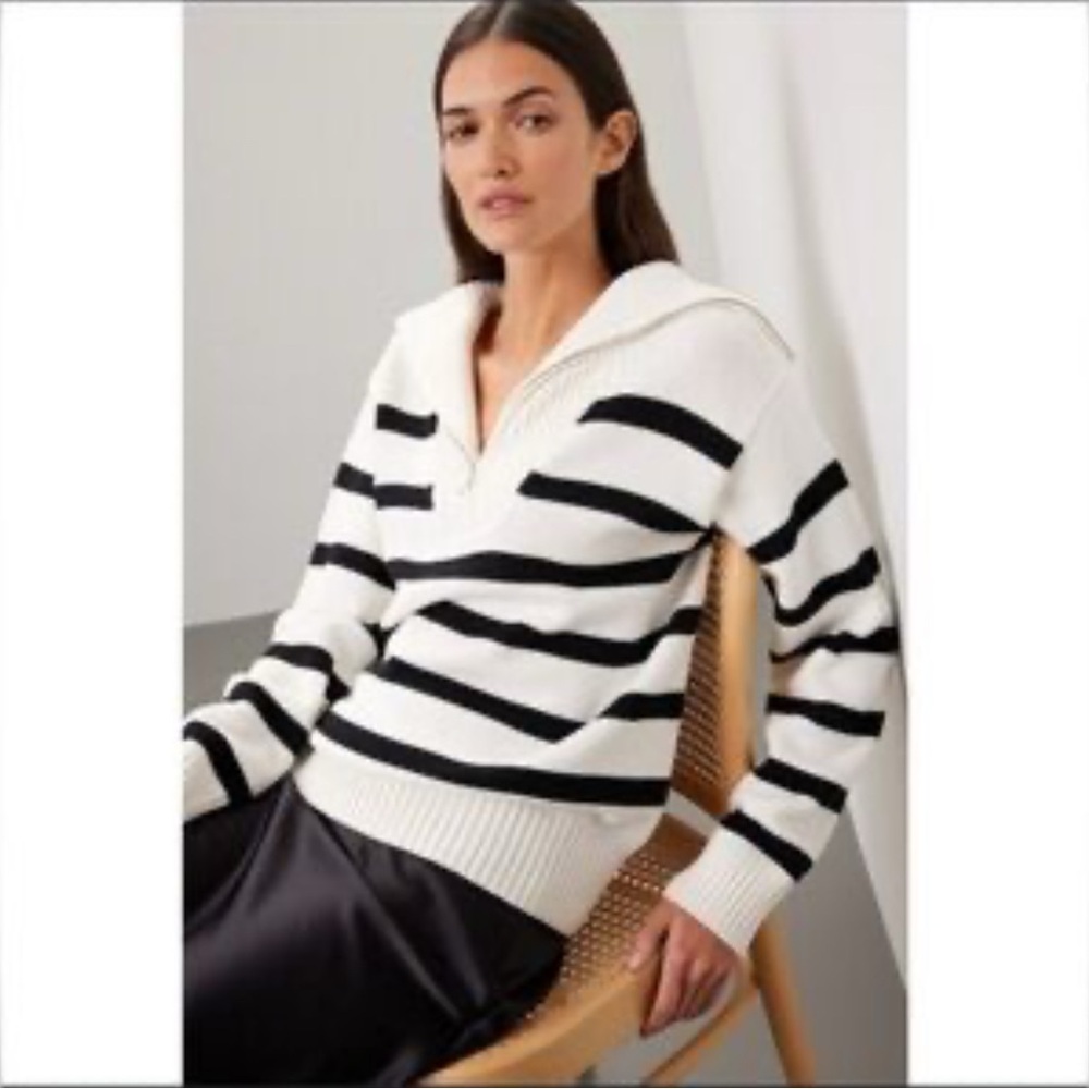 Isabel Maternity by Ingrid & Isabel Black and White V-Neck Sweater